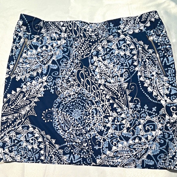 Zenergy by Chico's Pants - Zenergy by Chico's Women's Golf Skort Blue/White Paisley Size 3 Zipper Pockets